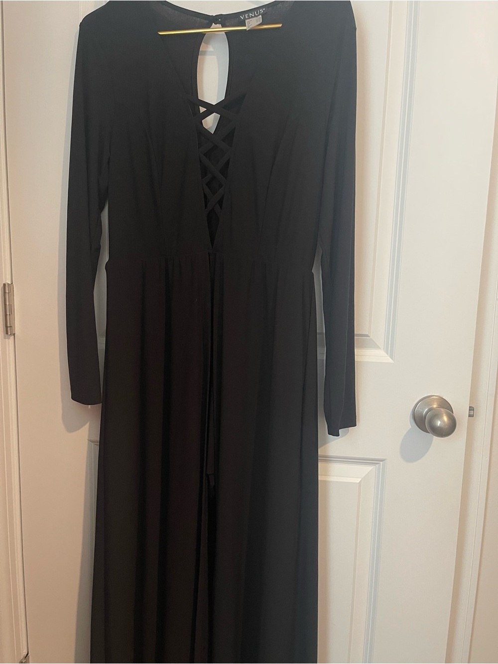 VENUS Black Long Sleeve Maxi with Lattice Front Detail L Floor length 18P-P56L